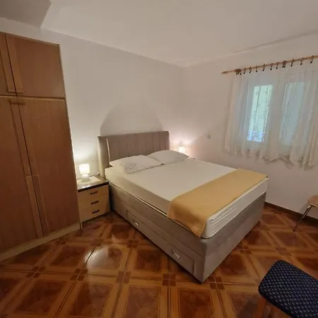 Apartments Marija Pisak Exterior photo